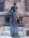 Statue 